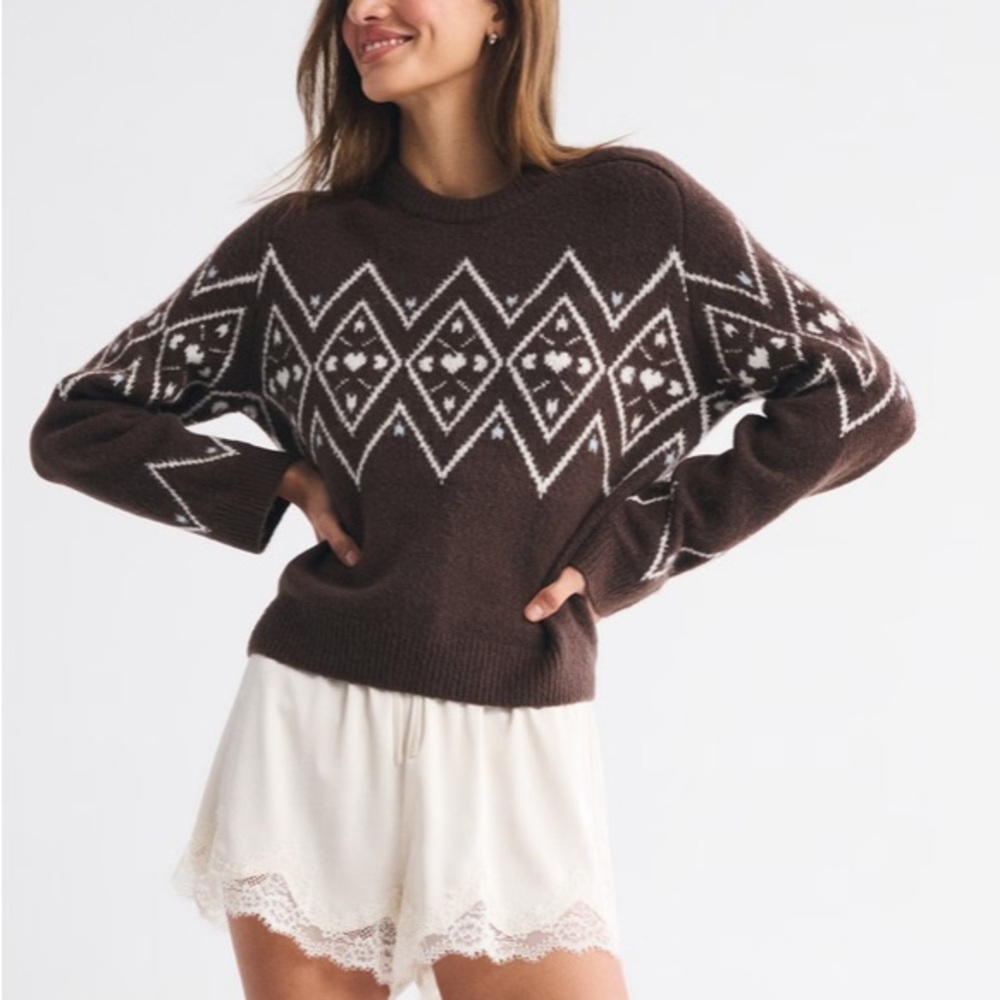 A&F Madeline Cupid Crew Sweater size L